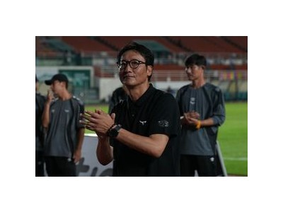 성남FC 김해운 감독 첫 승리에 환호