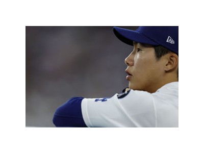 다저스 좌완 선발 때마다 벤치에 앉는 투수 논란