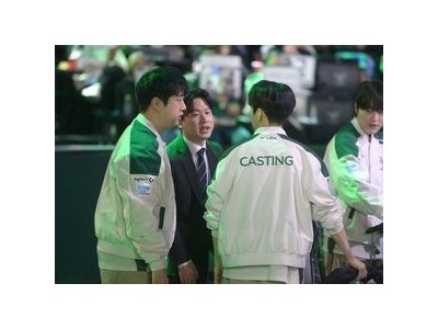 4년 만에 역전승한 한국 여자 축구팀 팬들 환호