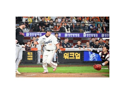 우승 포수의 방심이 역전패로 이어져 논란